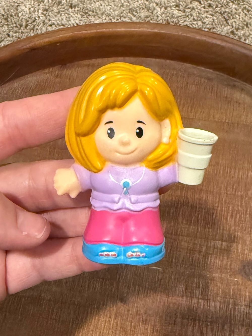 Fisher Price Little People Mom Coffee Cup Figure DFN41 Surprise Sounds Home